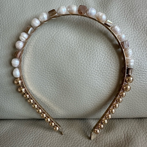Anthropologie Accessories - Elegance Gold Tone Headband With Imitation Pearls.